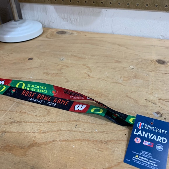 Oregon Ducks Football 2020 Rose Bowl Pin & Lanyard - Picture 6 of 8
